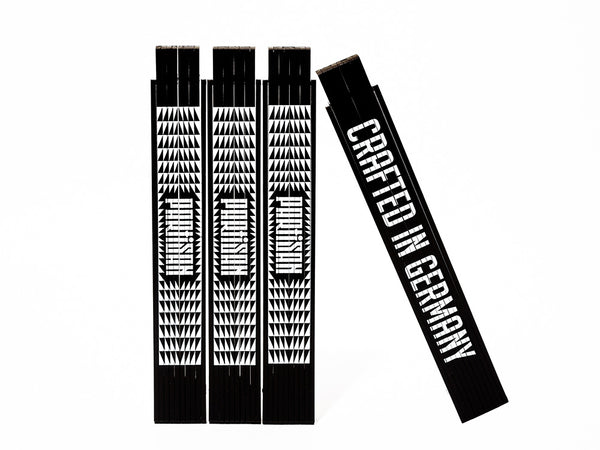 °Special° PARTISAN BLACK ° 0.7L ° 40% VOL + Partisan Stuff